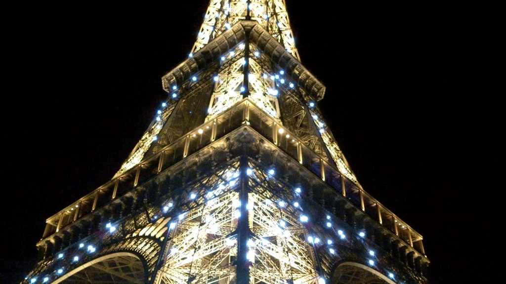 Lights sparkle on the Eiffel Tower